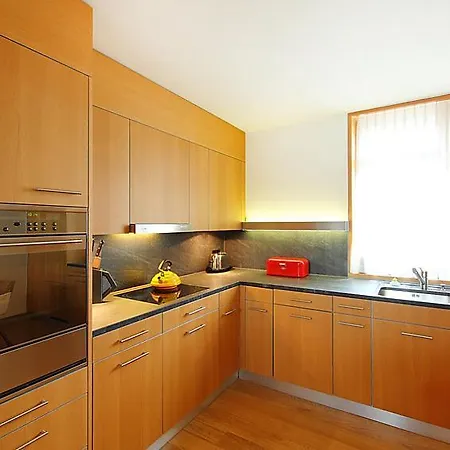 Celerina Sleeps 8 Wifi Apartment *