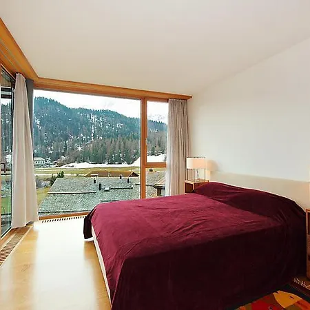 Celerina Sleeps 8 Wifi Apartment