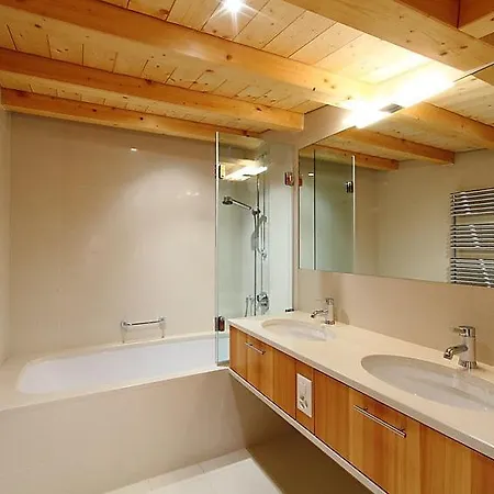 Apartment Celerina Sleeps 8 Wifi